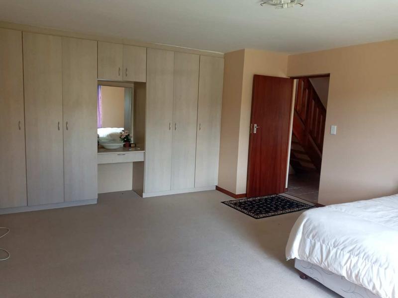 5 Bedroom Property for Sale in Stilbaai Wes Western Cape